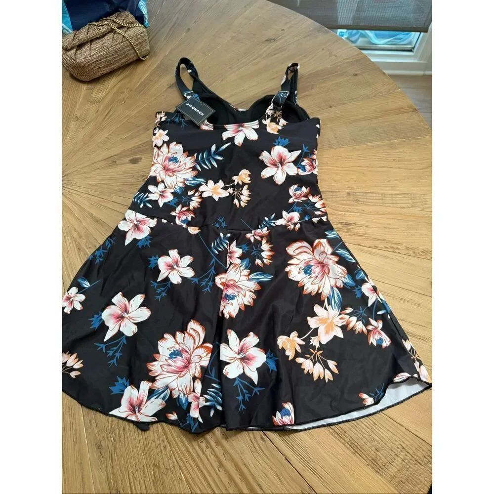 Blooming jelly red piece swimsuit size medium - Picture 5 of 5